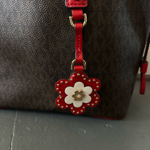 MICHAEL KORS Purse 🌸♥️ - Picture 3 of 9